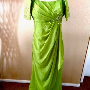 Brand new Ilocos Pinilian Handmade Filipiniana Dress Elegant Green Evening Gown